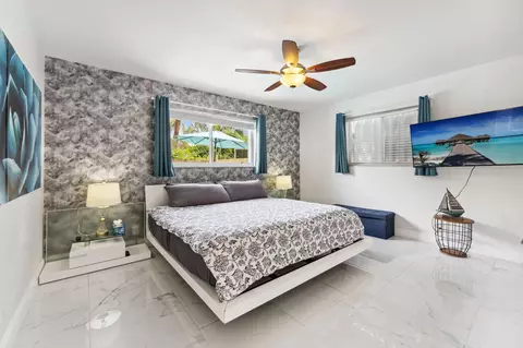 1243 Garfield St, Hollywood, FL 33019