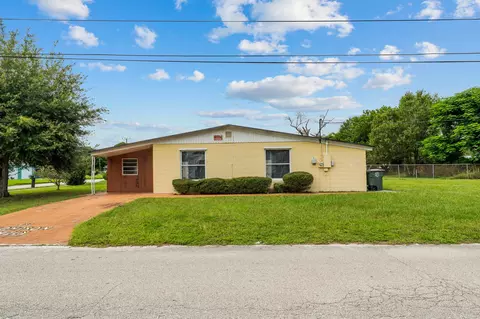 2102 Avenue P, Fort Pierce, FL 34950