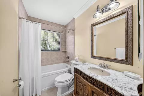 Bath - 7100 E Cypresshead Dr E, Parkland, FL 33067 photo 7 of 9