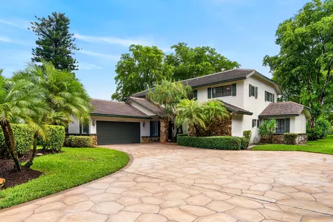 Exterior - 7100 E Cypresshead Dr E, Parkland, FL 33067 photo 3 of 19