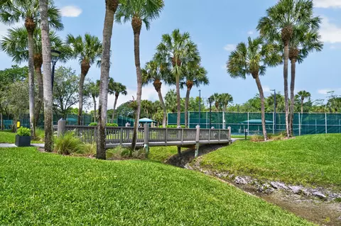 View/Area - 7100 E Cypresshead Dr E, Parkland, FL 33067 photo 8 of 17