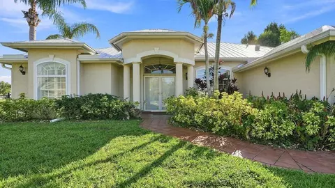 1863 SE Bowie St, Port Saint Lucie, FL 34952