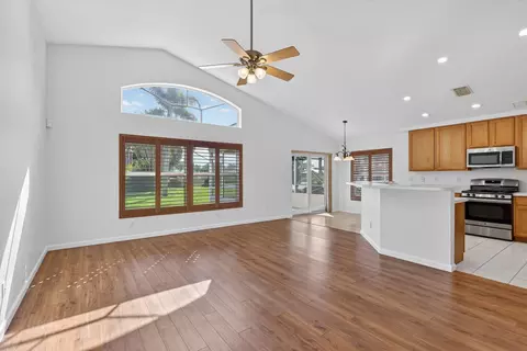 Living - 1021 SE Westminster Pl, Stuart, FL 34997 photo 2 of 10