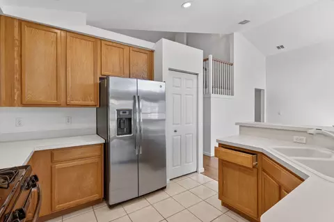 Kitchen - 1021 SE Westminster Pl, Stuart, FL 34997 photo 4 of 5