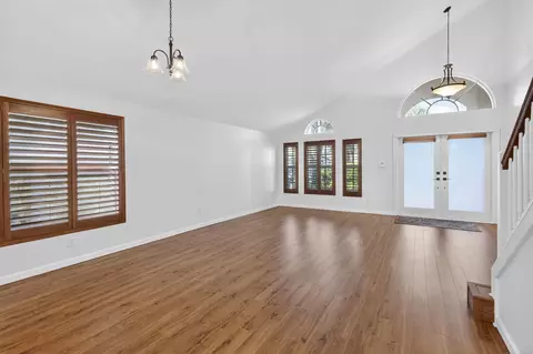 Living - 1021 SE Westminster Pl, Stuart, FL 34997 photo 5 of 10