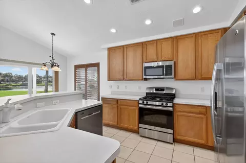 Kitchen - 1021 SE Westminster Pl, Stuart, FL 34997 photo 1 of 5
