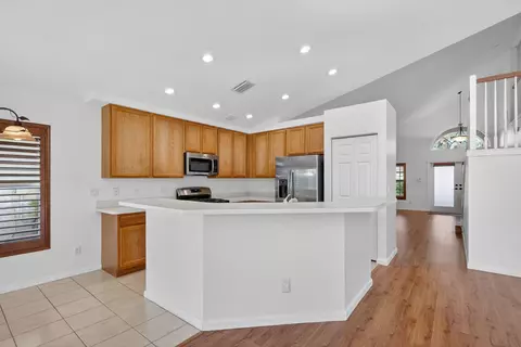 Kitchen - 1021 SE Westminster Pl, Stuart, FL 34997 photo 2 of 5