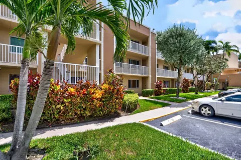 7348 N Devon Dr #203, Tamarac, FL 33321