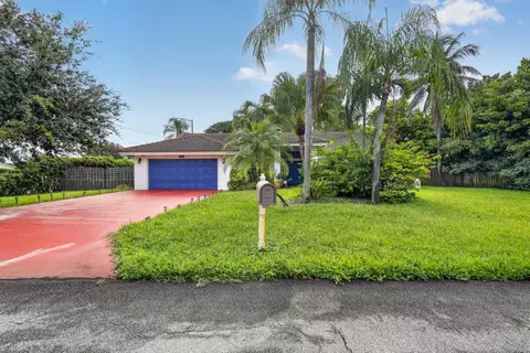 1770 Emilio Ln, Palm Springs, FL 33406