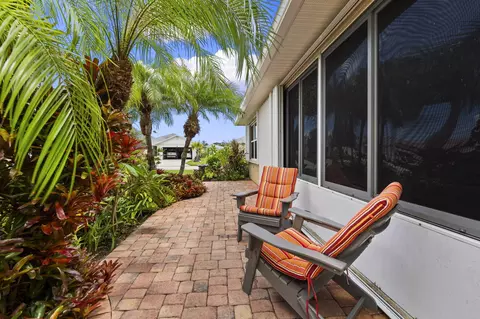 6156 Alexandria Cir, Fort Pierce, FL 34982