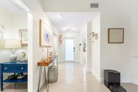 Entry Way - 140 Arrowhead Cir, Jupiter, FL 33458 photo 1 of 1