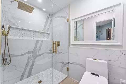 Bath - 140 Arrowhead Cir, Jupiter, FL 33458 photo 3 of 3