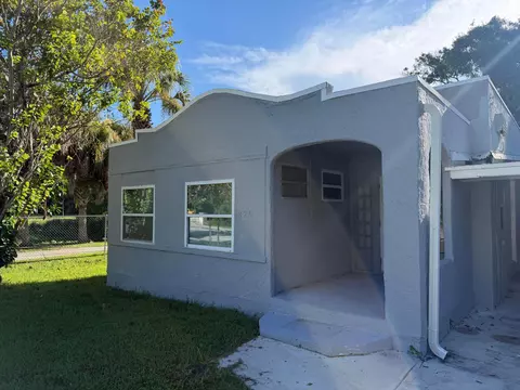 326 N 14th St, Fort Pierce, FL 34950
