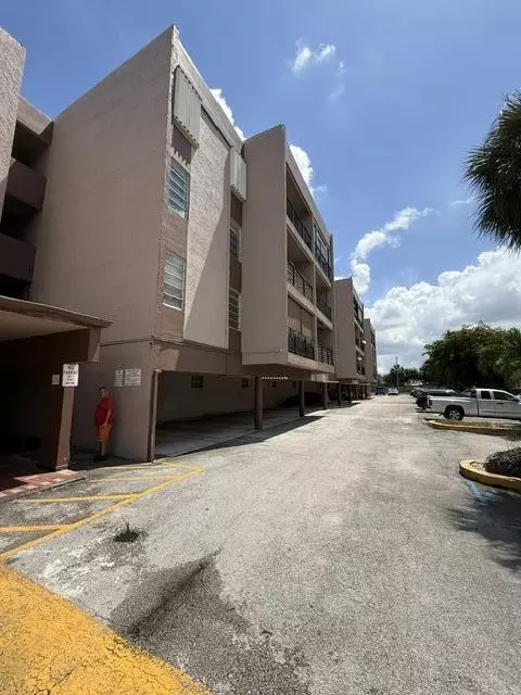1900 W 68th St #D101, Hialeah, FL 33014 photo 3