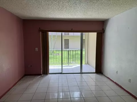 1900 W 68th St #D101, Hialeah, FL 33014 photo 4