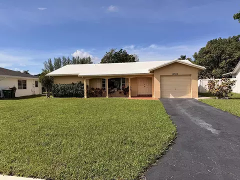 10304 NW 80th Dr, Tamarac, FL 33321