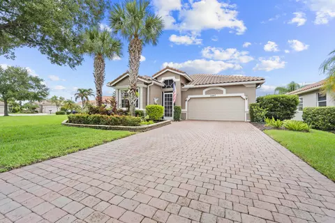 11647 SW Mountain Ash Cir, Port Saint Lucie, FL 34987