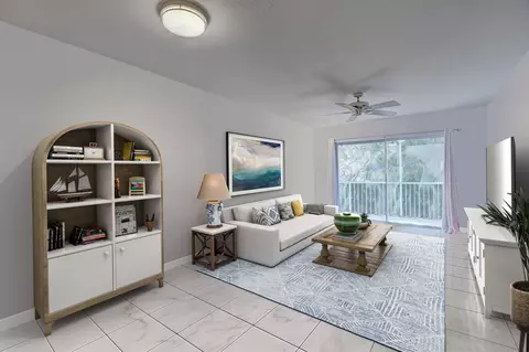 899 SE 2nd Ave #215, Deerfield Beach, FL 33441