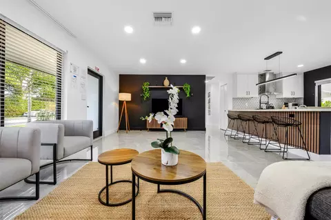 2925 NE 1st Ave, Wilton Manors, FL 33334