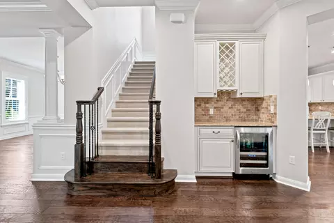 Entry Way - 2664 Greenway Dr, Jupiter, FL 33458 photo 4 of 9