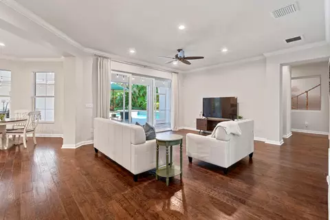 Living - 2664 Greenway Dr, Jupiter, FL 33458 photo 2 of 6
