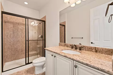 Bath - 2664 Greenway Dr, Jupiter, FL 33458 photo 5 of 7