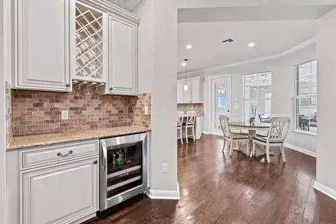 Kitchen - 2664 Greenway Dr, Jupiter, FL 33458 photo 1 of 7