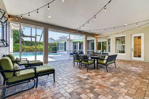 Exterior - 2664 Greenway Dr, Jupiter, FL 33458 photo 8 of 20