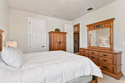 Bedroom - 2664 Greenway Dr, Jupiter, FL 33458 photo 4 of 7