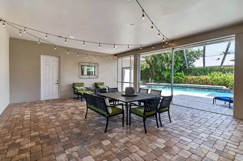 Exterior - 2664 Greenway Dr, Jupiter, FL 33458 photo 7 of 20