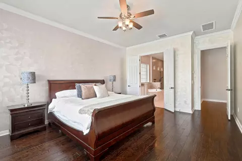 Bedroom - 2664 Greenway Dr, Jupiter, FL 33458 photo 2 of 7