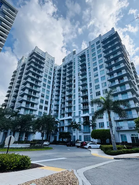 300 S Australian Ave #702, West Palm Beach, FL 33401