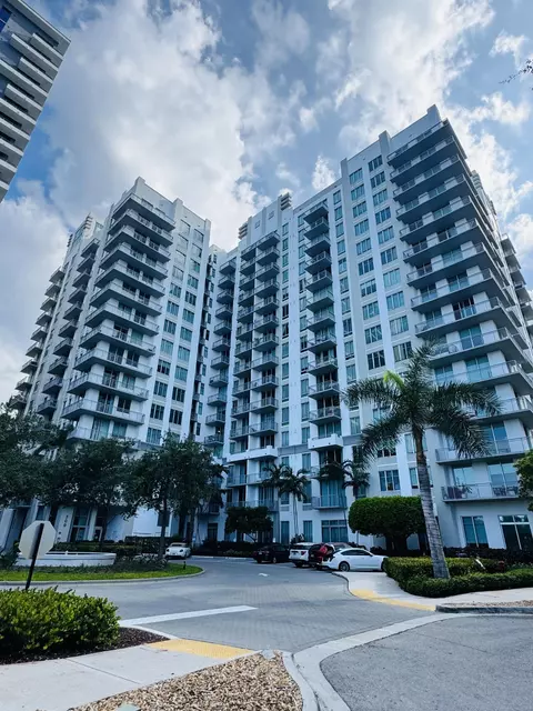 300 S Australian Ave #702, West Palm Beach, FL 33401