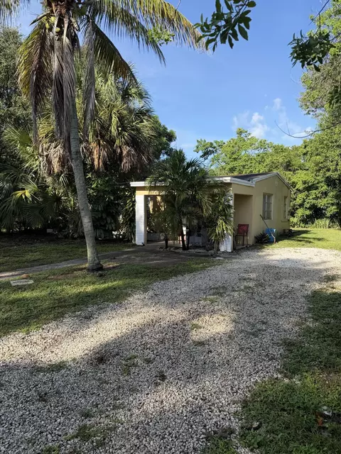 429 SW 22nd Ter, Fort Lauderdale, FL 33312