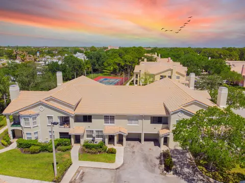 102 SW Peacock Blvd #2-204, Port Saint Lucie, FL 34986
