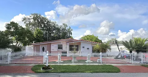 6521 Harding St, Hollywood, FL 33024