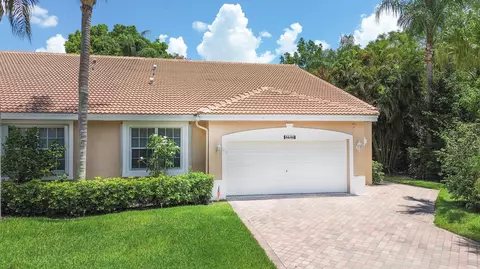 4646 Carlton Golf Dr, Wellington, FL 33449
