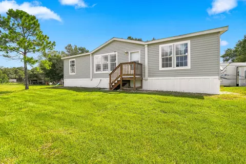 Exterior - 20967 NW 250th St, Okeechobee, FL 34972 photo 2 of 10