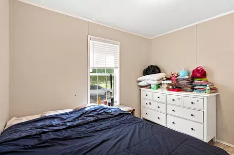 Bedroom - 20967 NW 250th St, Okeechobee, FL 34972 photo 7 of 7