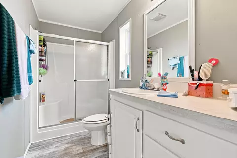Bath - 20967 NW 250th St, Okeechobee, FL 34972 photo 1 of 3