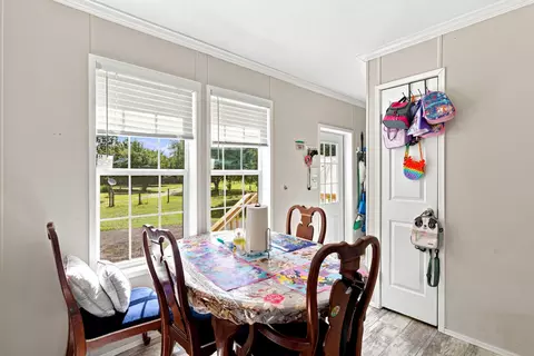 Dining - 20967 NW 250th St, Okeechobee, FL 34972 photo 2 of 2