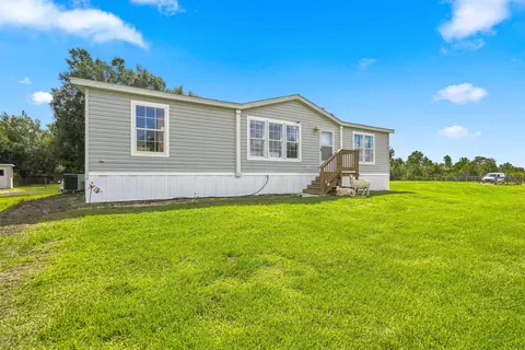Exterior - 20967 NW 250th St, Okeechobee, FL 34972 photo 3 of 10