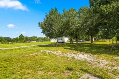 Exterior - 20967 NW 250th St, Okeechobee, FL 34972 photo 6 of 10