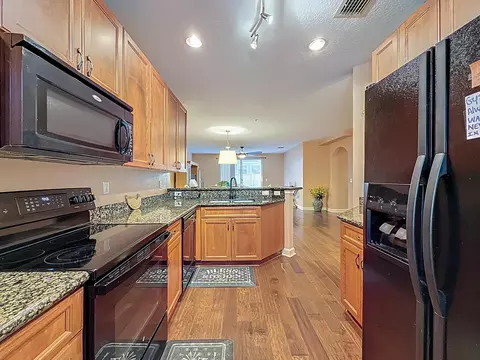 Kitchen - 312 Bayfront Dr, Boynton Beach, FL 33435 photo 4 of 4