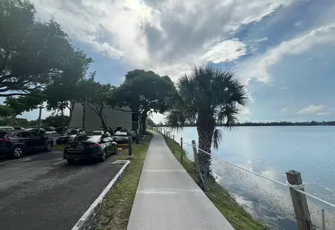 114 Lake Emerald Dr #401, Oakland Park, FL 33309