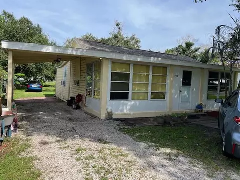 1702 S 31st St, Fort Pierce, FL 34947