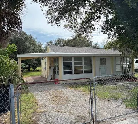 1702 S 31st St, Fort Pierce, FL 34947