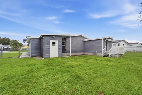 2502 SW Versailles Ter, Stuart, FL 34997 photo 25