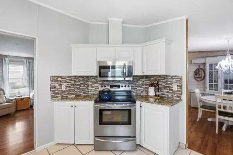 2502 SW Versailles Ter, Stuart, FL 34997 photo 10