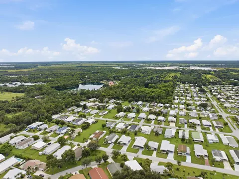 2502 SW Versailles Ter, Stuart, FL 34997 photo 44